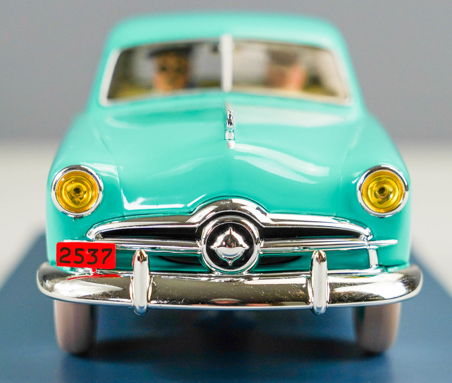 VOITURE TINTIN 1/24 29940 Ford Custom: Destination Moon Hachette Model Car #40