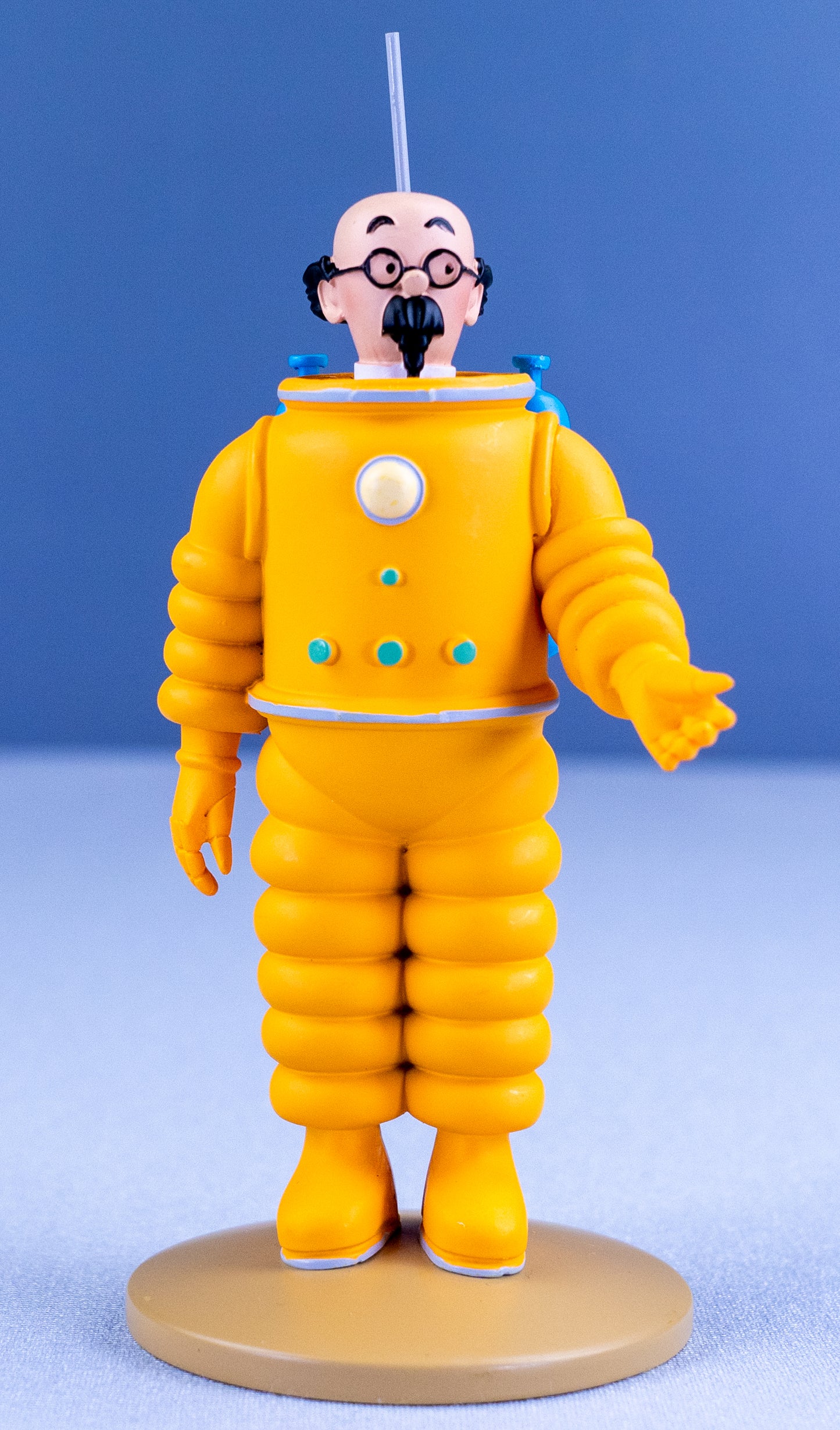 Tintin Figurine Moulinsart 42243 Calculus Cosmonaut Explorers Moon 12cm figure
