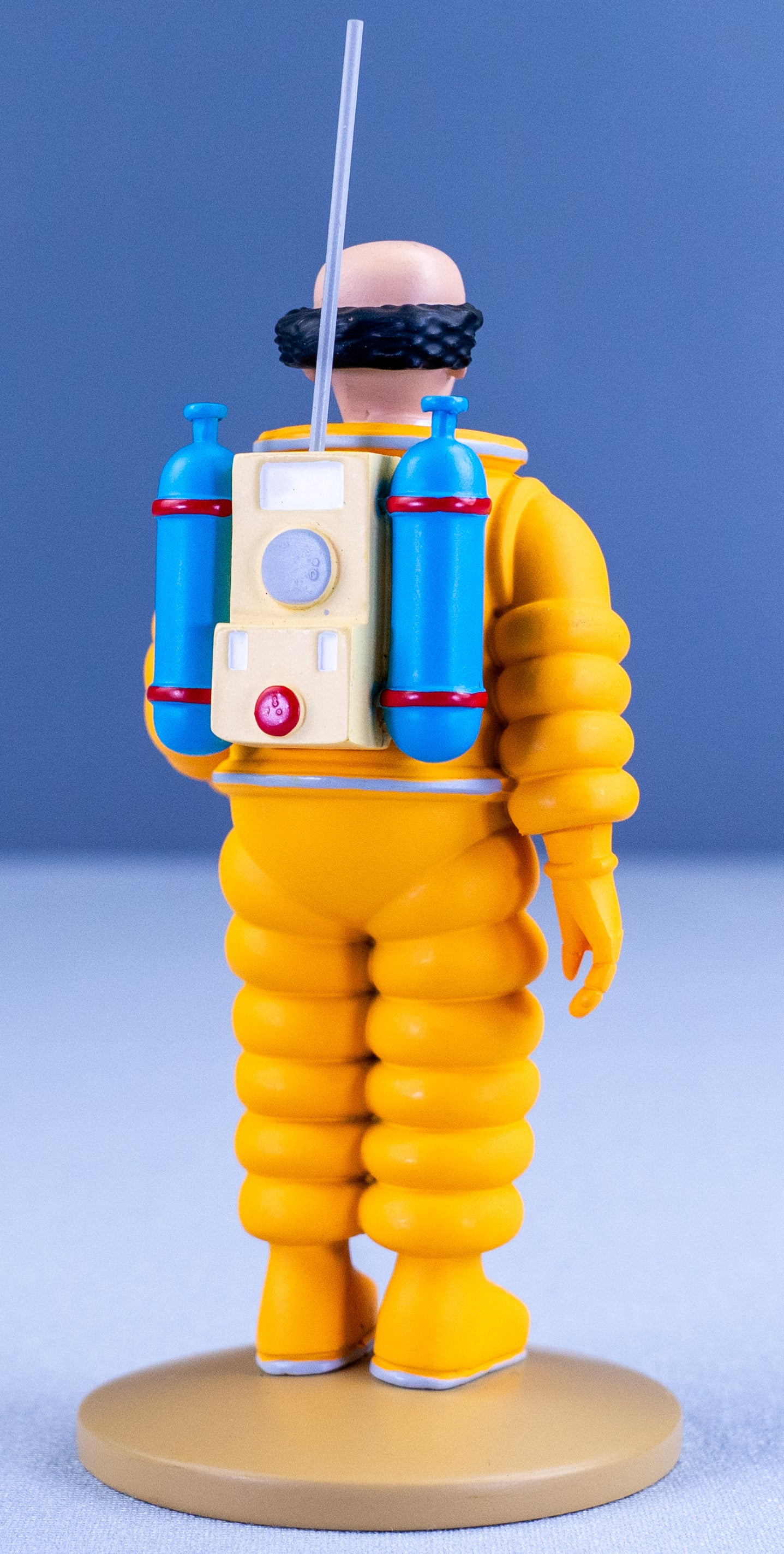 Tintin Figurine Moulinsart 42243 Calculus Cosmonaut Explorers Moon 12cm figure