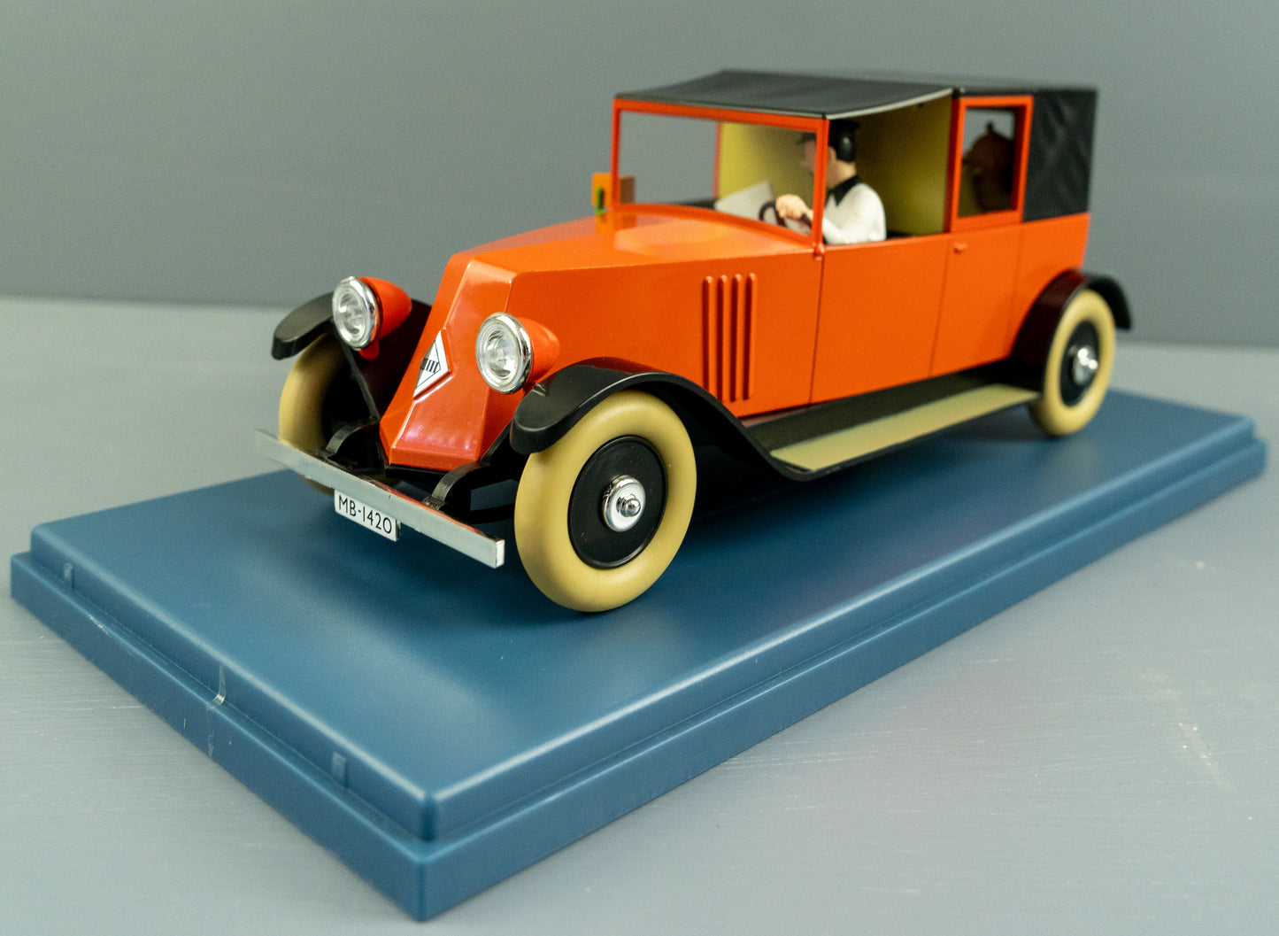 VOITURE TINTIN 1/24 29925 Renault NN - Golden Claws Hachette Model Car 25