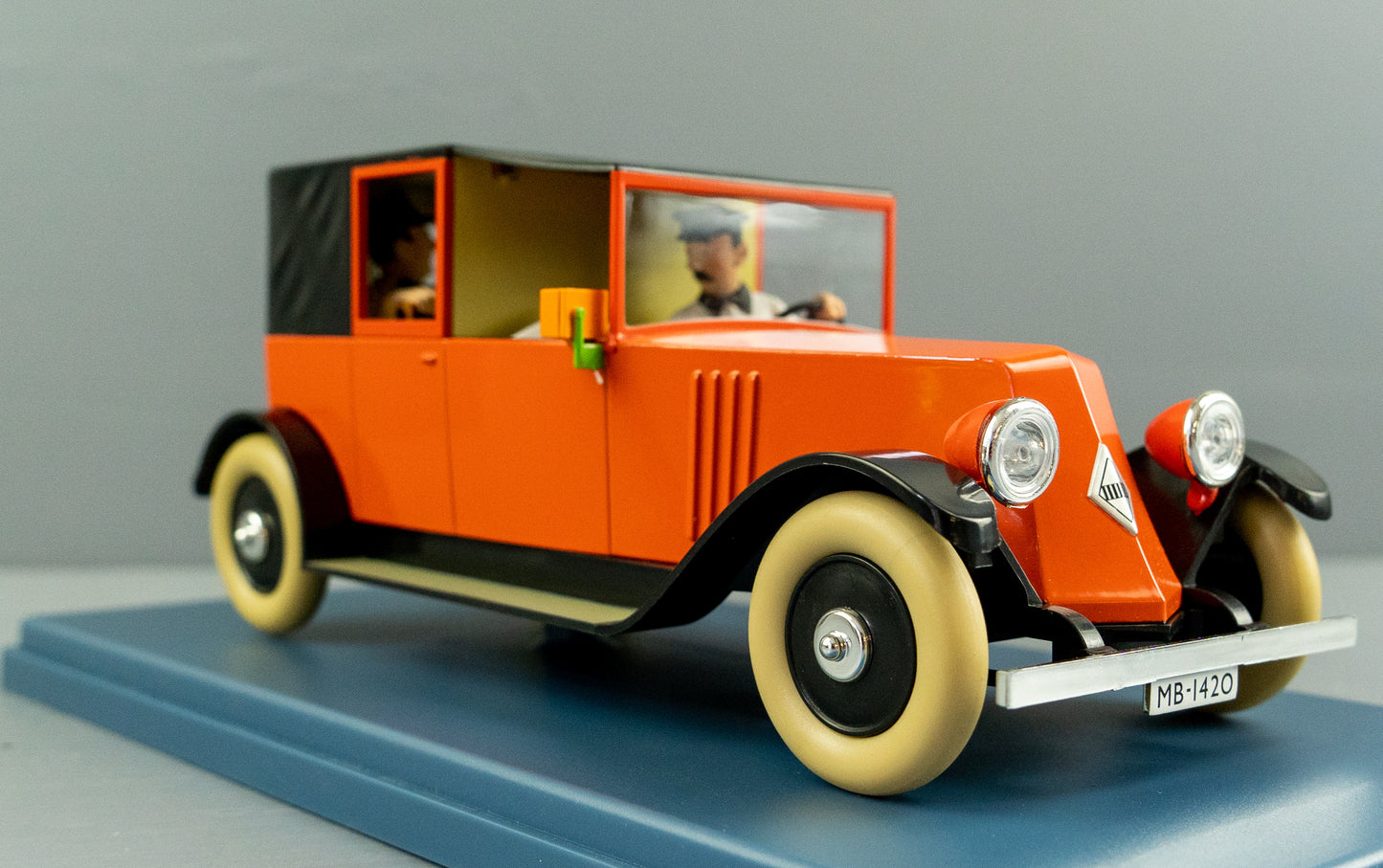 VOITURE TINTIN 1/24 29925 Renault NN - Golden Claws Hachette Model Car 25