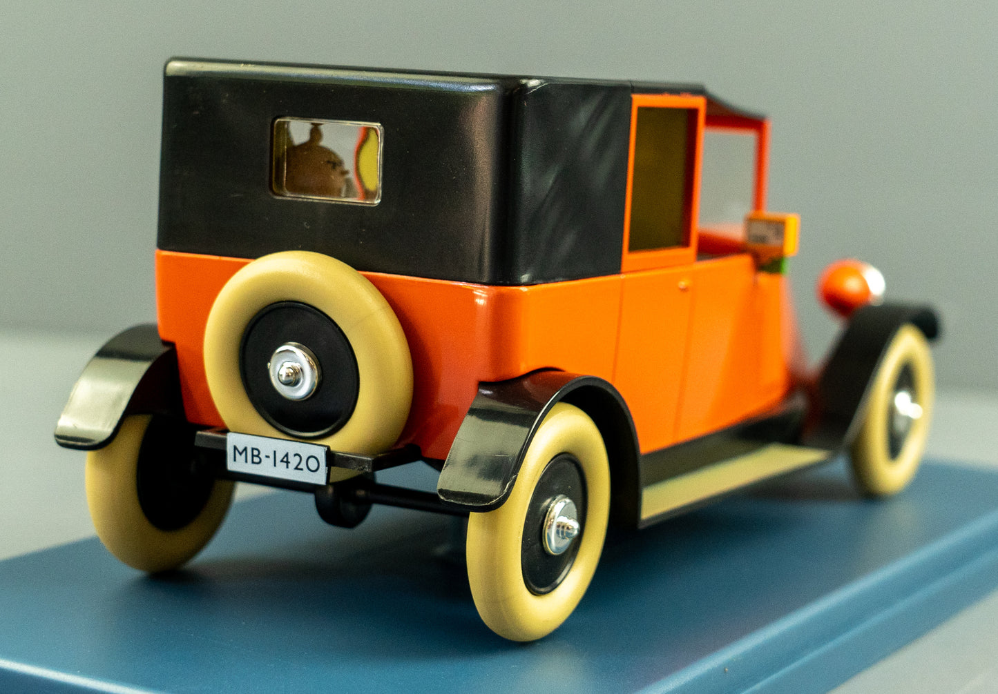 VOITURE TINTIN 1/24 29925 Renault NN - Golden Claws Hachette Model Car 25
