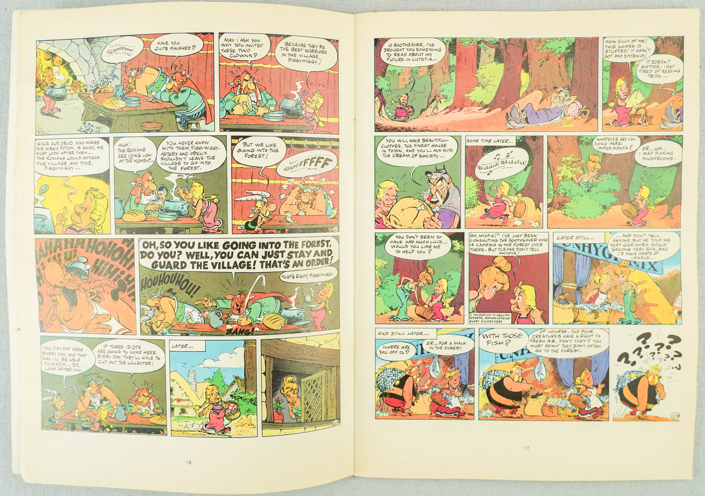 Asterix The Soothsayer Vintage Mini A5 Asterix Book UK Paperback Edition Uderzo