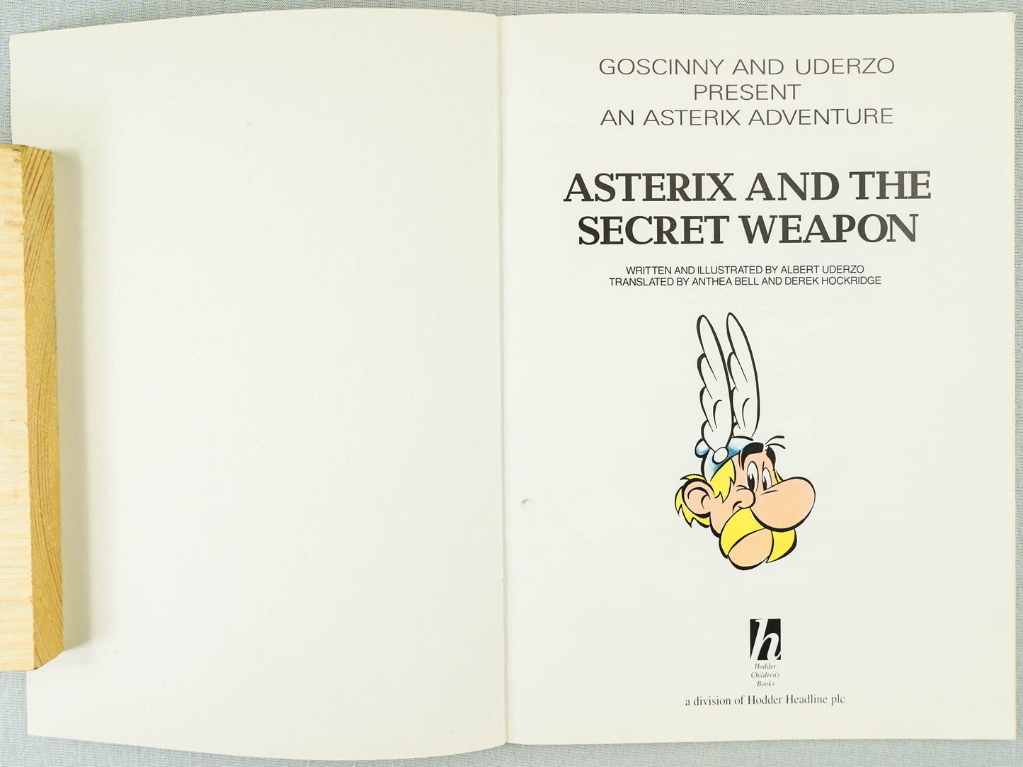 Asterix and the Secret Weapon Vintage Mini A5 Asterix Book UK Paperback Edition Uderzo