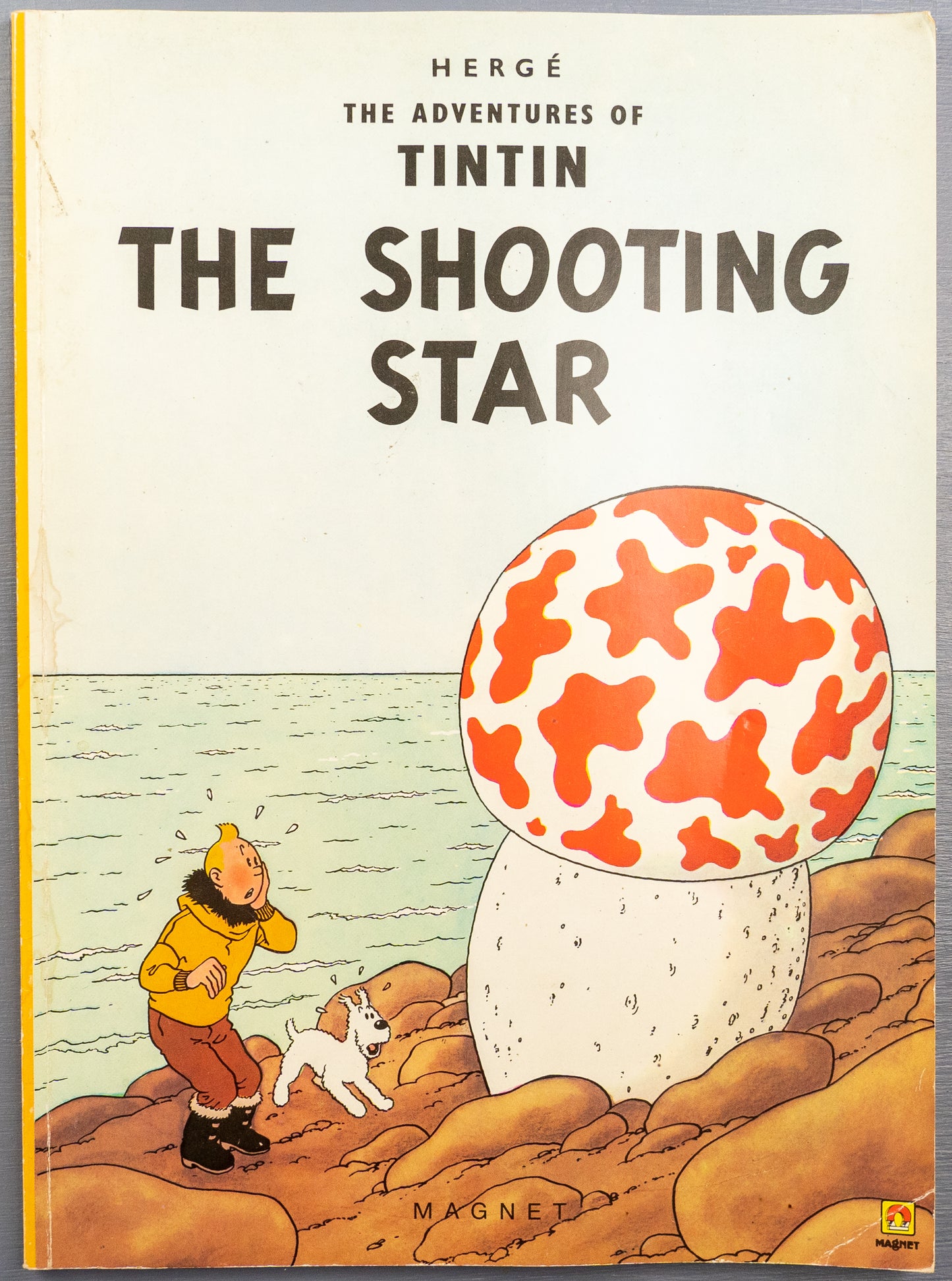 The Shooting Star - Tintin Magnet UK Paperback Edition Book 1980s