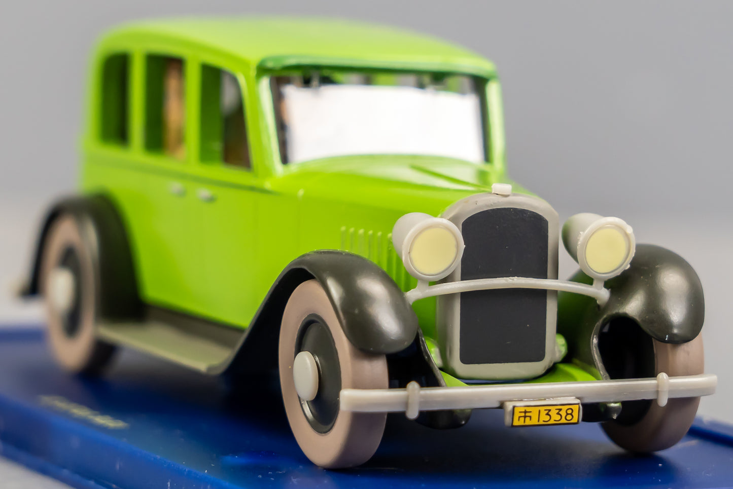 ATLAS TINTIN CAR # 9 Mitsuhirato's Car Blue Lotus Herge model 1/43 Scale Voiture