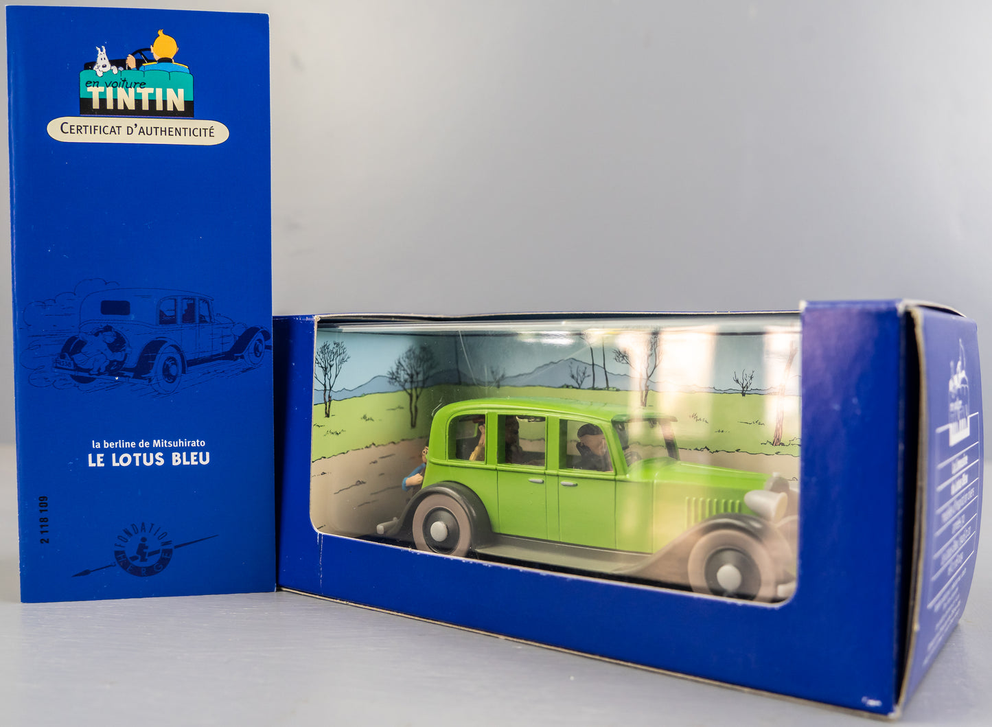 ATLAS TINTIN CAR # 9 Mitsuhirato's Car Blue Lotus Herge model 1/43 Scale Voiture