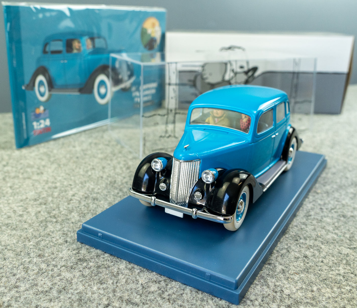 VOITURE TINTIN 1/24 29966 Alonzo Perez's Car: Broken Ear Hachette car #66