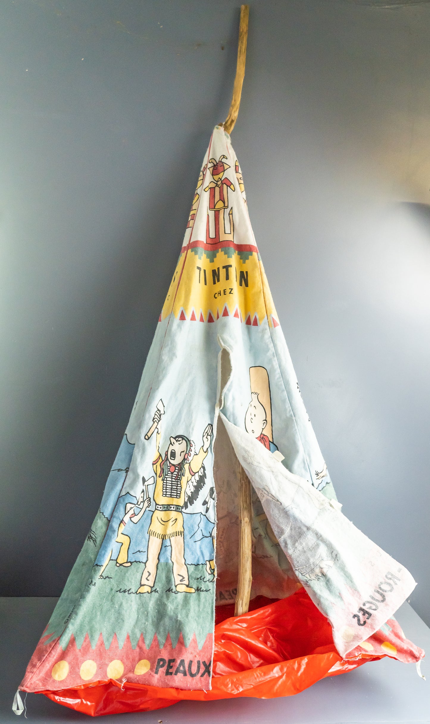Moulinsart Tintin in America Kids Tepee Tent 150x85cm 100% Cotton Vintage Tipi
