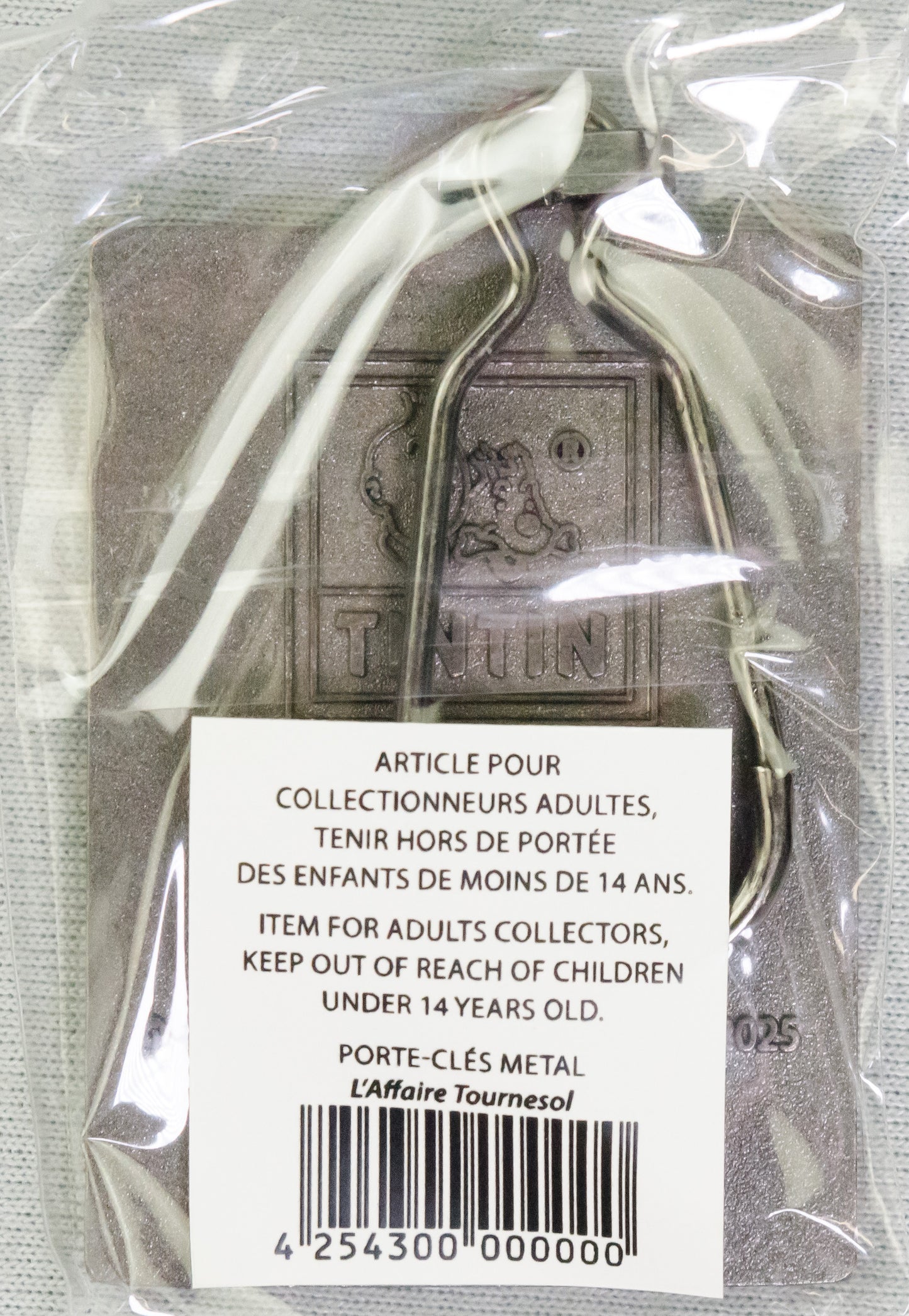 Moulinsart Tintin Title Cover Keyring 42543 - The Calculus Affair Metal