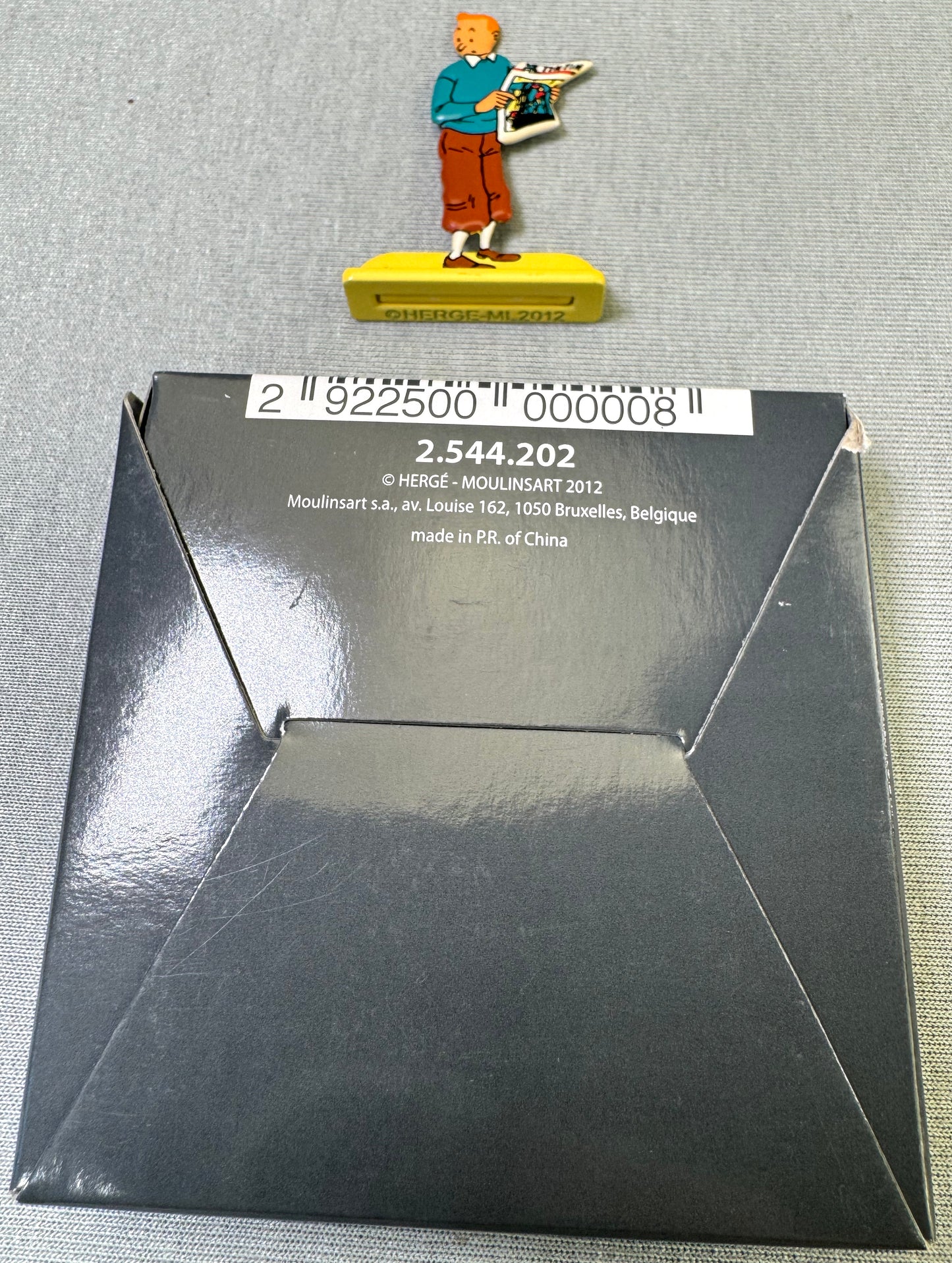 Archives Moulinsart 2D Metal Figurine: Reading Journal Tintin Relief Figure/Model