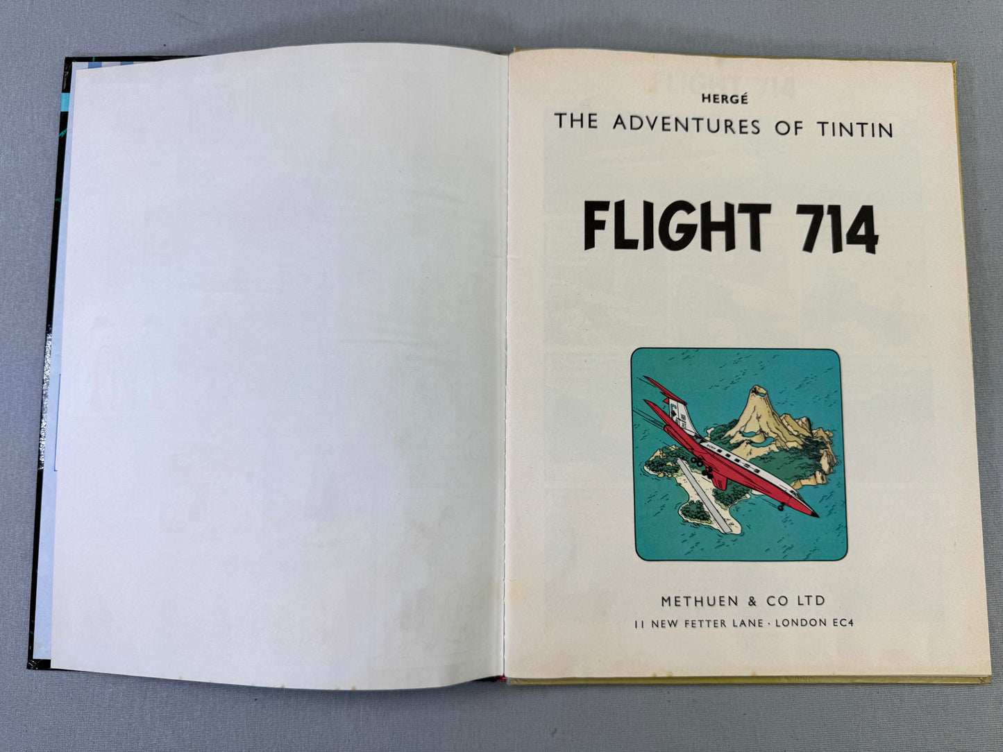 Flight 714 - Methuen 1968 2nd Reprint Edition UK Hardback Rare Tintin book Herge EO