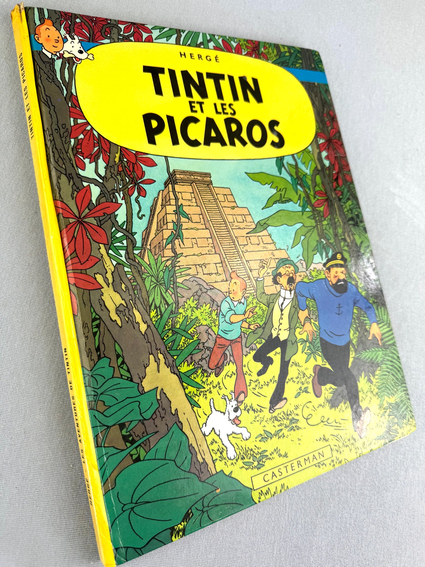 Tintin et les Picaros - Casterman 1976 1st Belgian Edition Hardback Rare book Herge EO