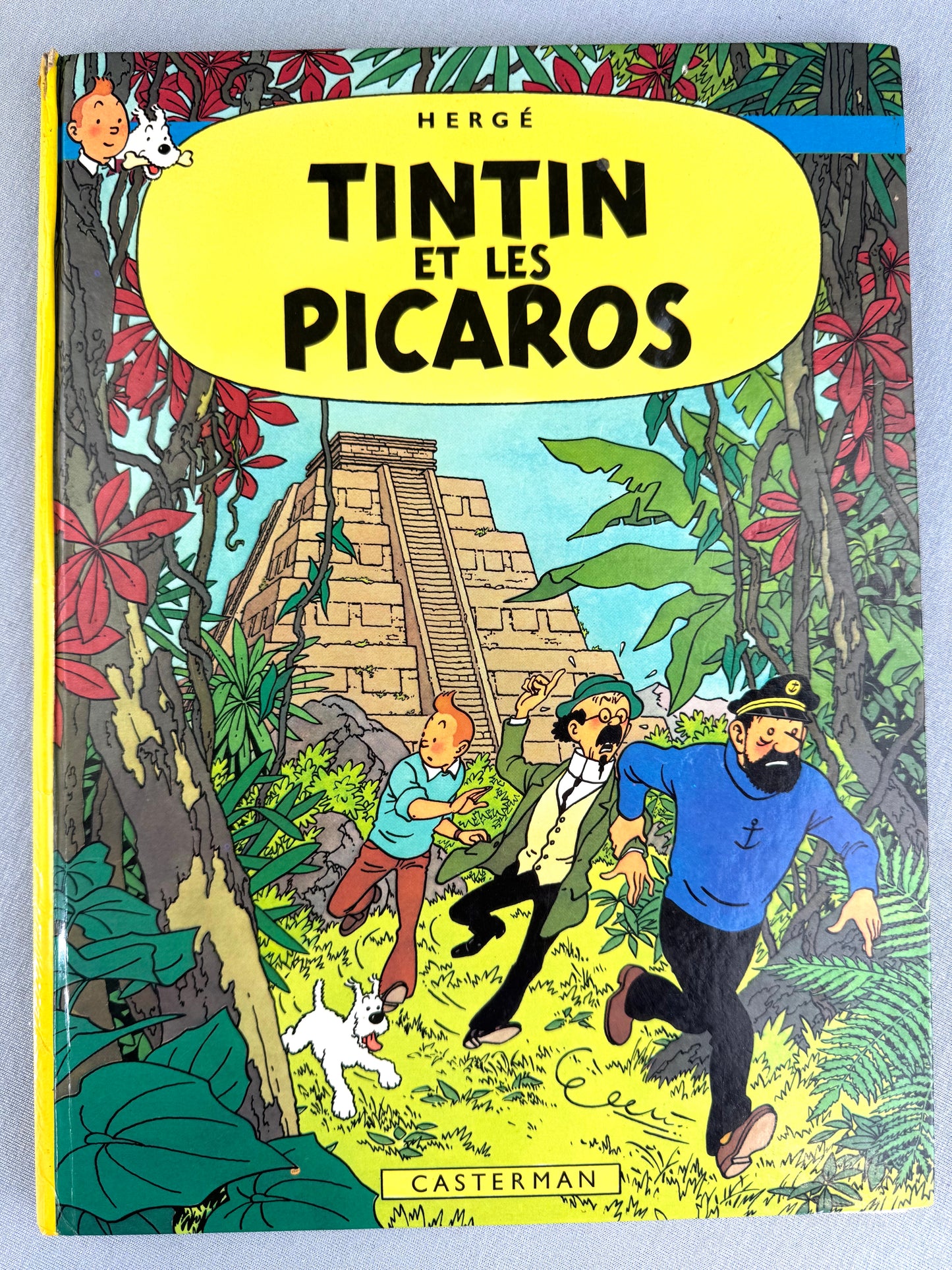 Tintin et les Picaros - Casterman 1976 1st Belgian Edition Hardback Rare book Herge EO