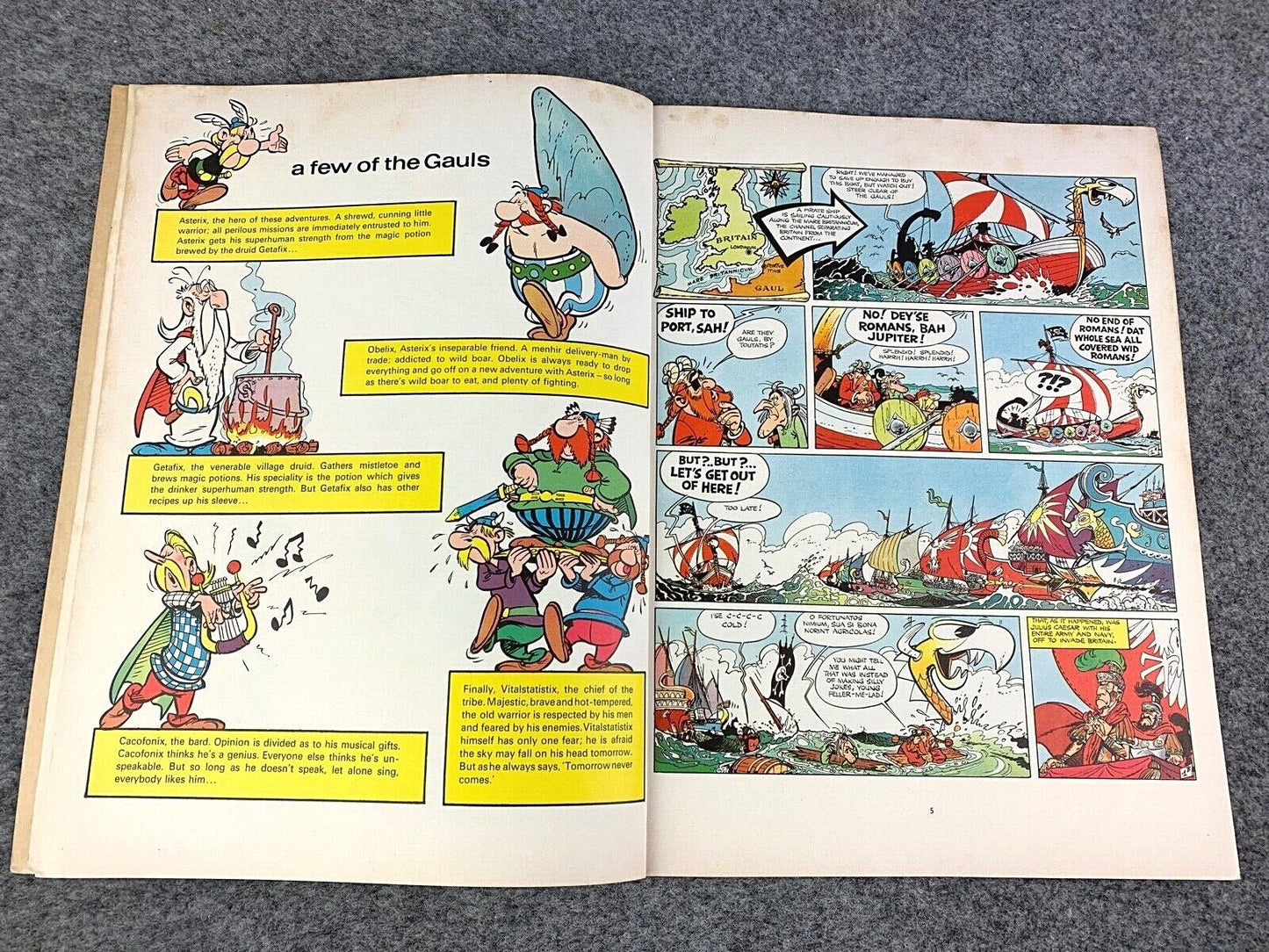 Asterix in Britain - 1970s Hodder/Dargaud UK Edition Paperback Book Uderzo