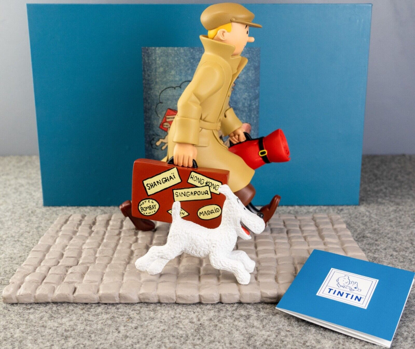 Tintin Homecoming: Statuette Herge/Petit Vingtieme 2022 22cm Resin model #45994