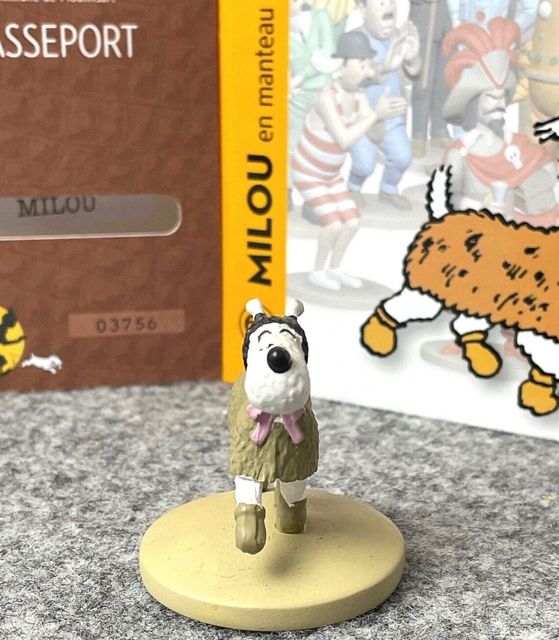 Tintin Figurine Officielle # 61 Wooly Snowy: Shooting Star Herge Resin Model