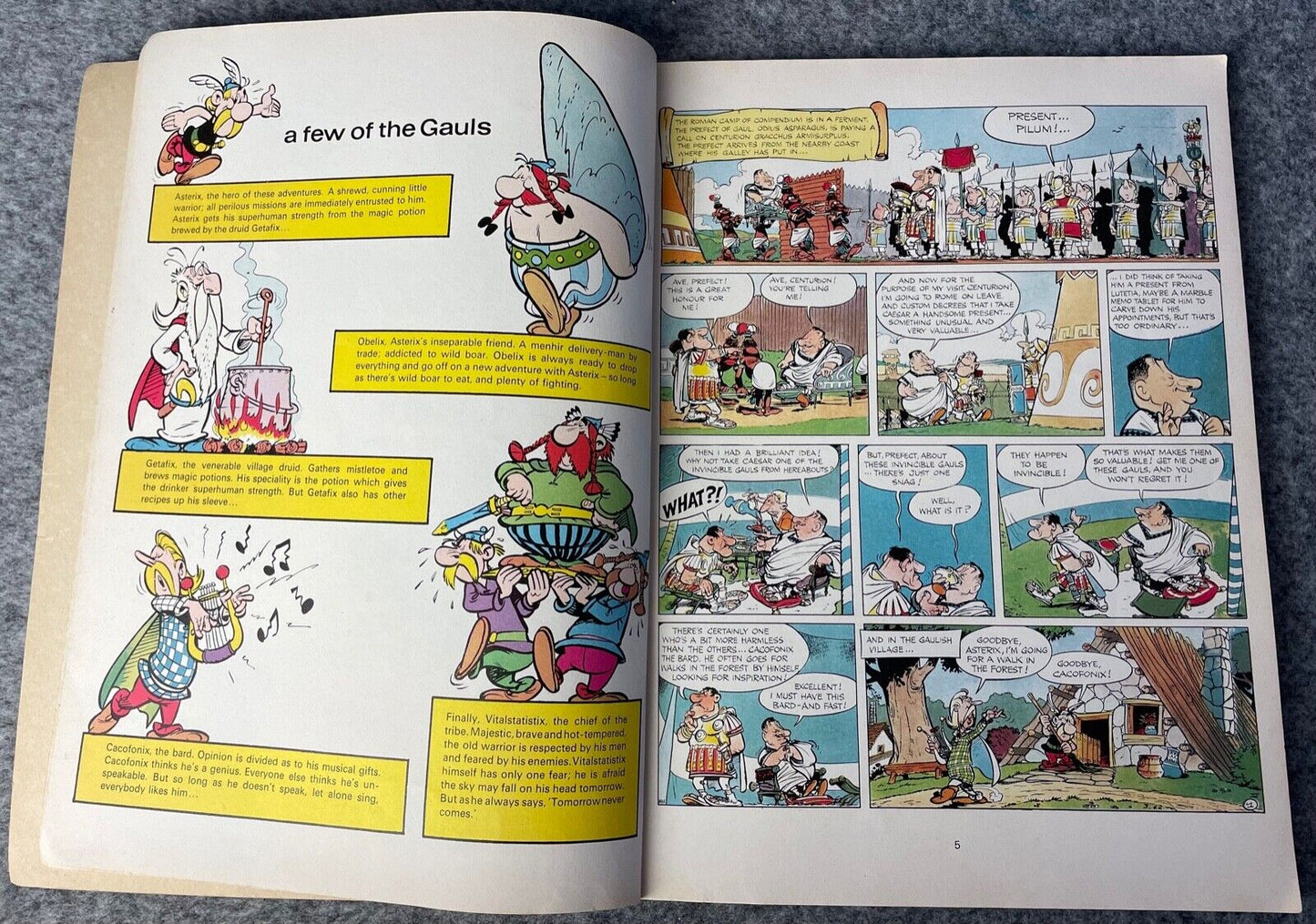 Asterix & the Gladiator - 1970s Hodder/Dargaud UK Edition Paperback Book Uderzo