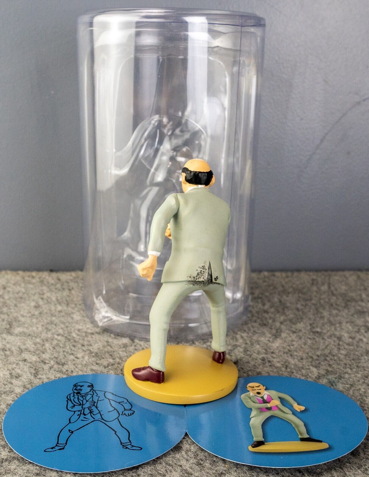Tintin Figurine Moulinsart 42237 Dr. Muller - Black Island 12cm Resin Figure 12