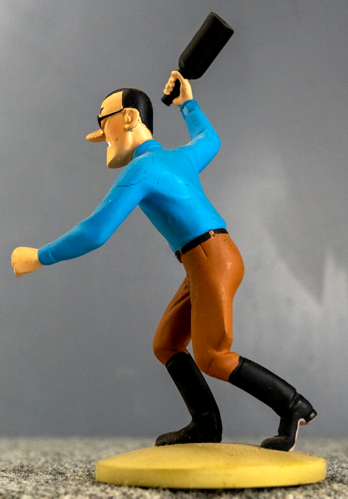 Tintin Figurines Officielle # 47 Bobby Smiles: America Herge model Moulinsart