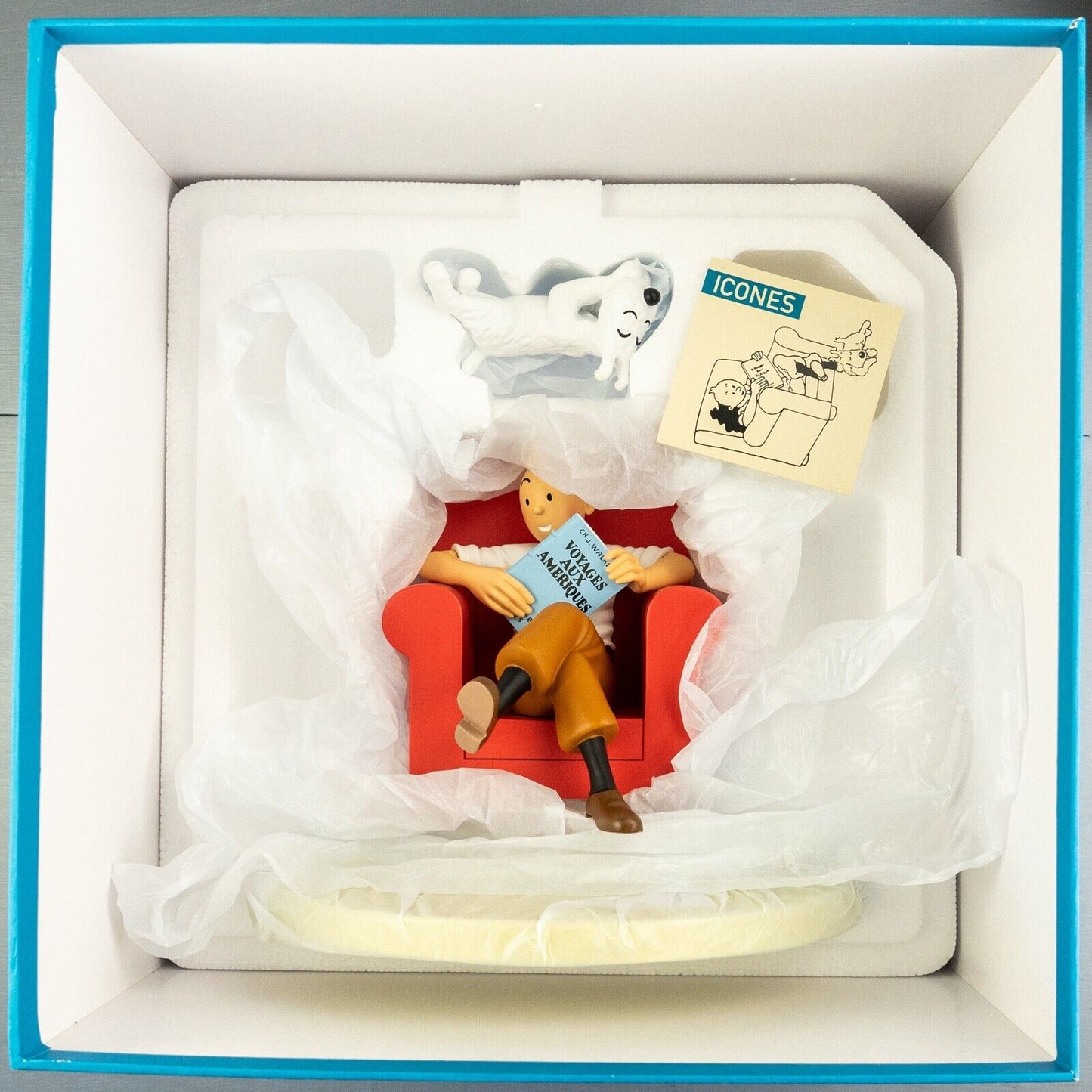 Statuette Moulinsart 46404 Tintin & Snowy @ home "Les Icones" 16cm Resin Model