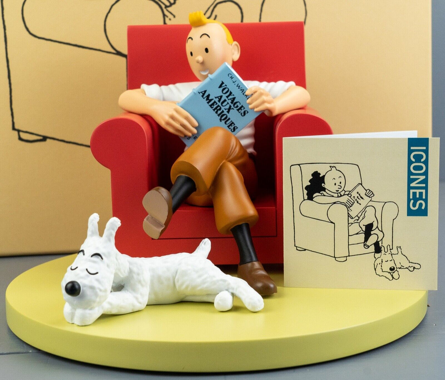 Statuette Moulinsart 46404 Tintin & Snowy @ home "Les Icones" 16cm Resin Model