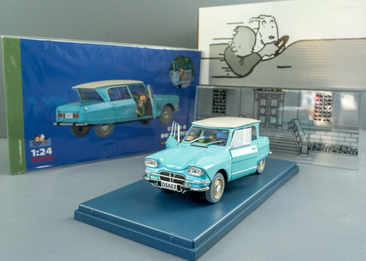 VOITURE TINTIN 1/24 29918 Doctors Citroen Ami: Castafiore Emerald Hachette Car 18