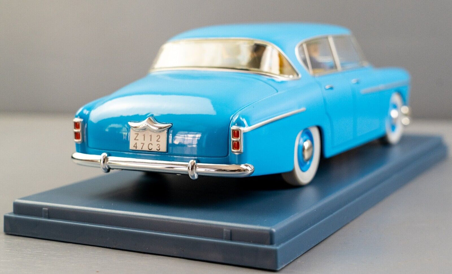 VOITURE TINTIN 1/24 29934 The Interpreters Car: Calculus Affair Hachette car #34