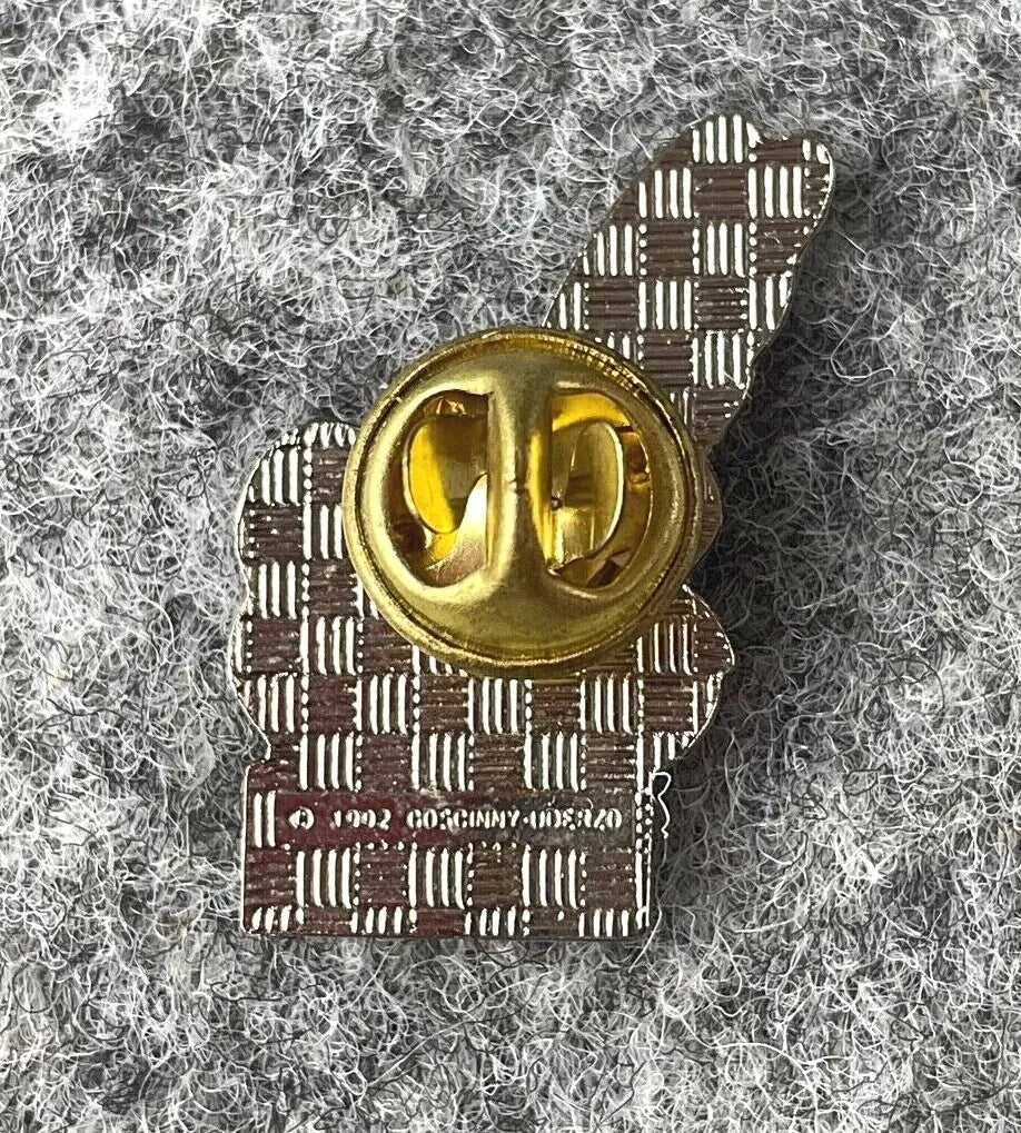 Asterix Pin Badge: Vintage TOTAL Rare Goscinny Collectible