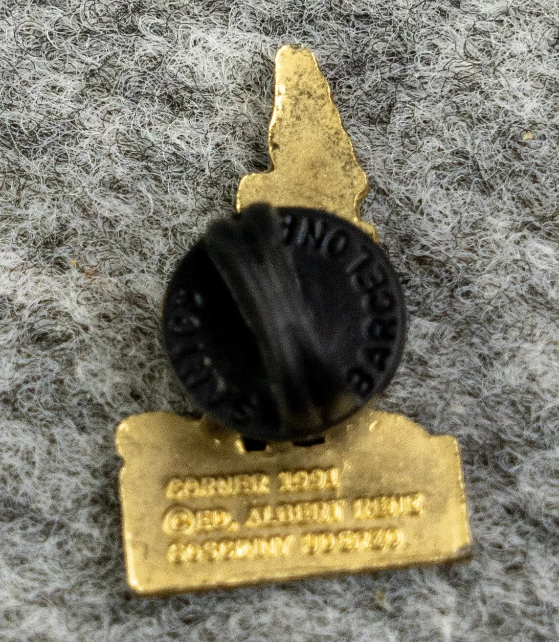 Asterix Red Torch Pin Badge: Vintage Goscinny Collectible Asterix & Obelix