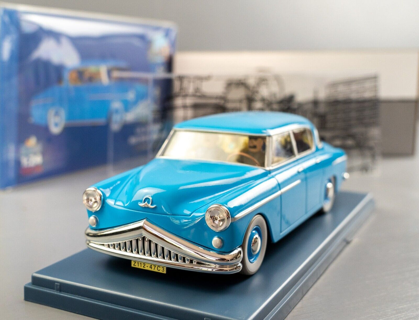 VOITURE TINTIN 1/24 29934 The Interpreters Car: Calculus Affair Hachette car #34