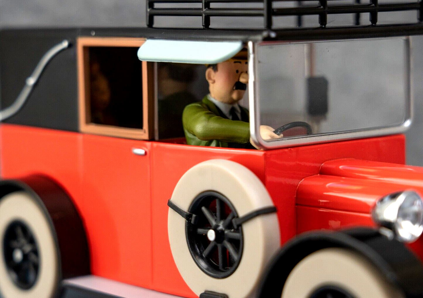 VOITURE TINTIN 1/24 29962 Eastdown Taxi: Black Island Hachette Model car #62