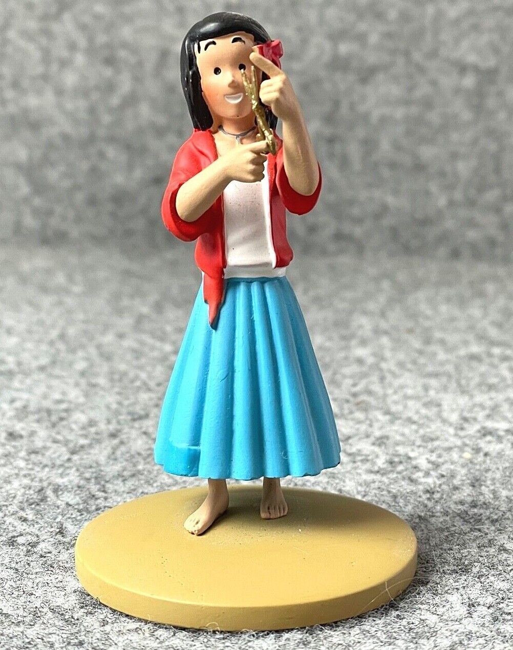 Tintin Figurines Officielle #91 Gypsy girl Miarka Castafiore Emerald resin model