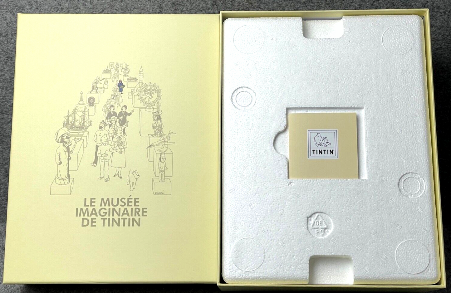 Statuette Moulinsart 46020 "Oliveira" Musee Imaginaire 2022 Tintin 24cm Resin Model