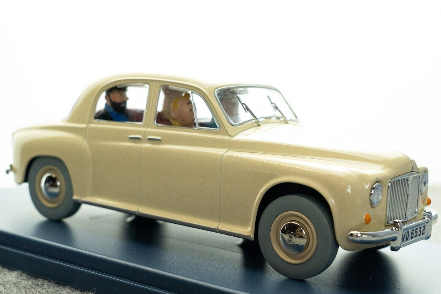VOITURE TINTIN 1/24 29963 Nyon Rover Calculus Affair Hachette Model car #63