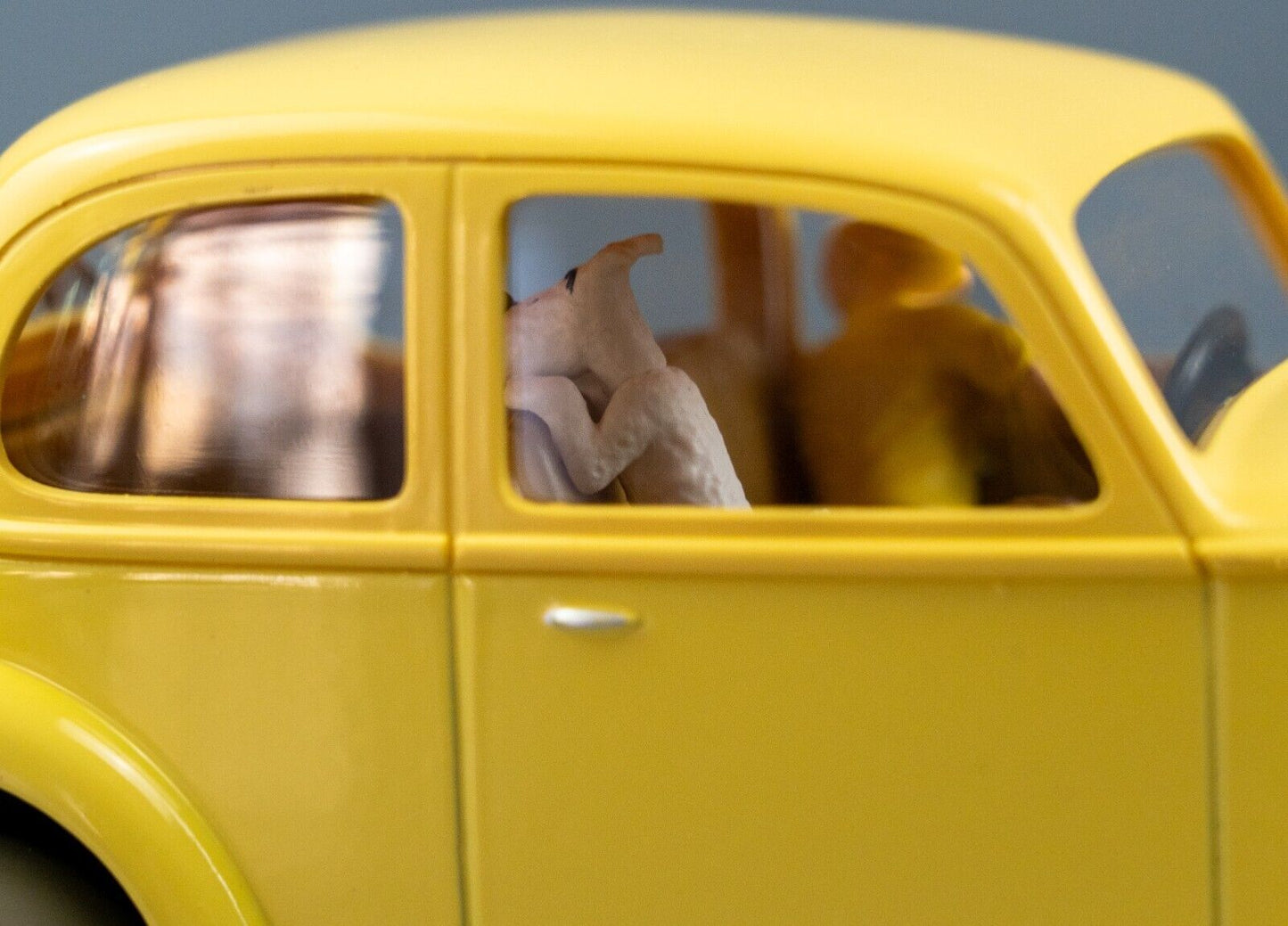 VOITURE TINTIN 1/24 #29961 Broken Car: Crab Golden Claws Hachette Model Car 61