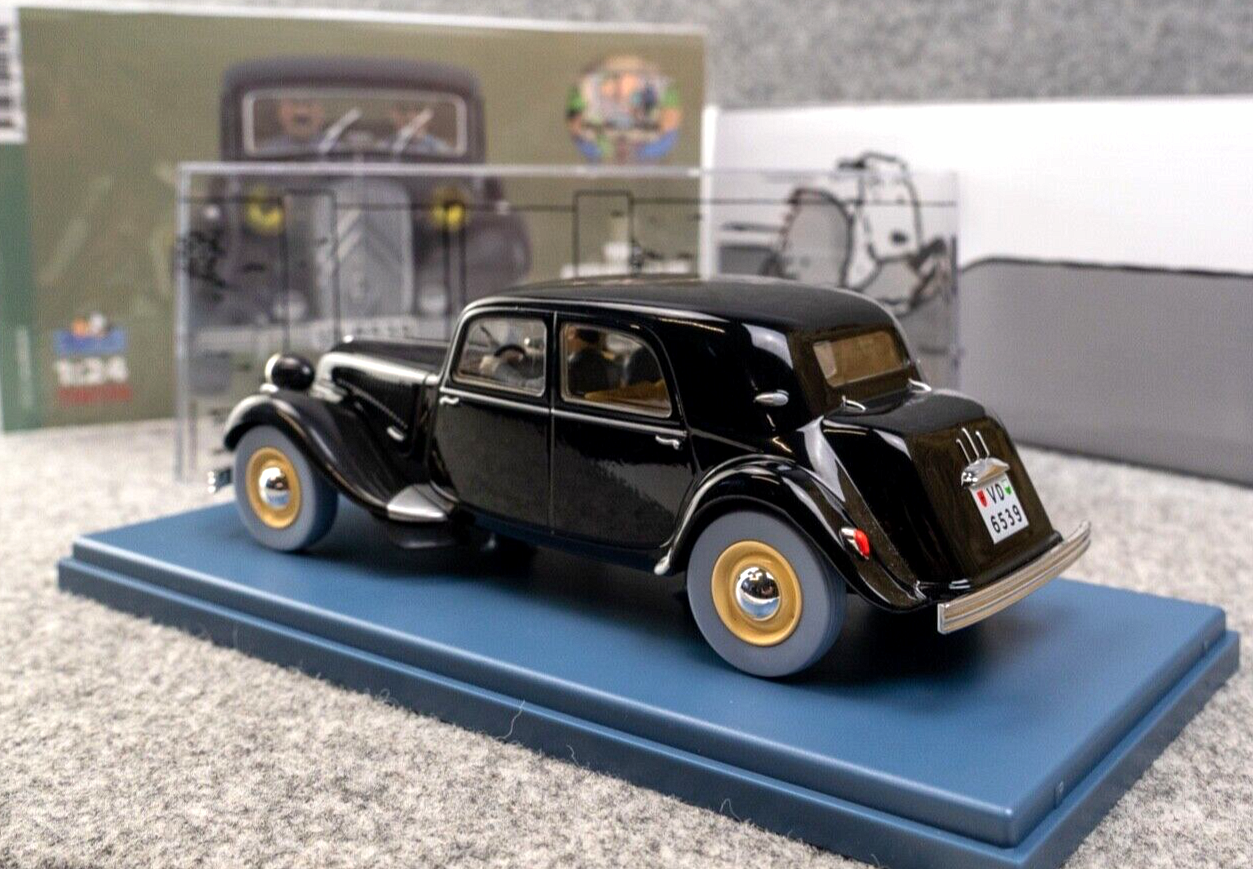 VOITURE TINTIN 1/24 29948 Citroen 15CV: Calculus Affair Hachette Model car #48