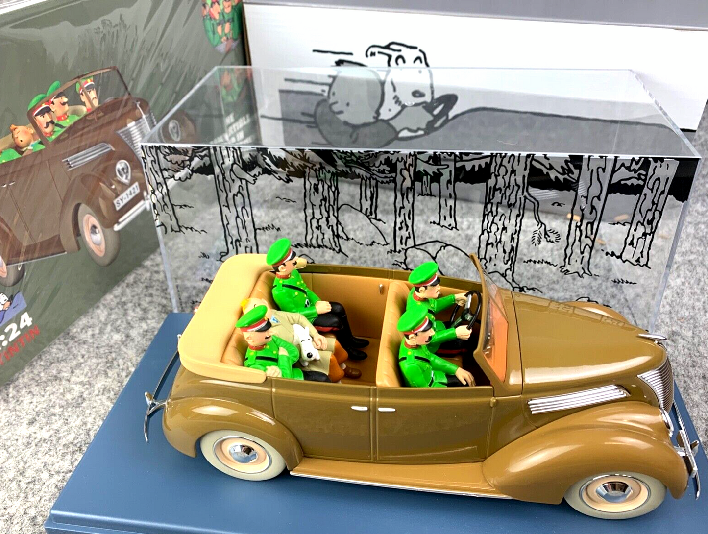 VOITURE TINTIN 1/24 29950 Brown Ford V8: Ottokars Sceptre Hachette Model car #50