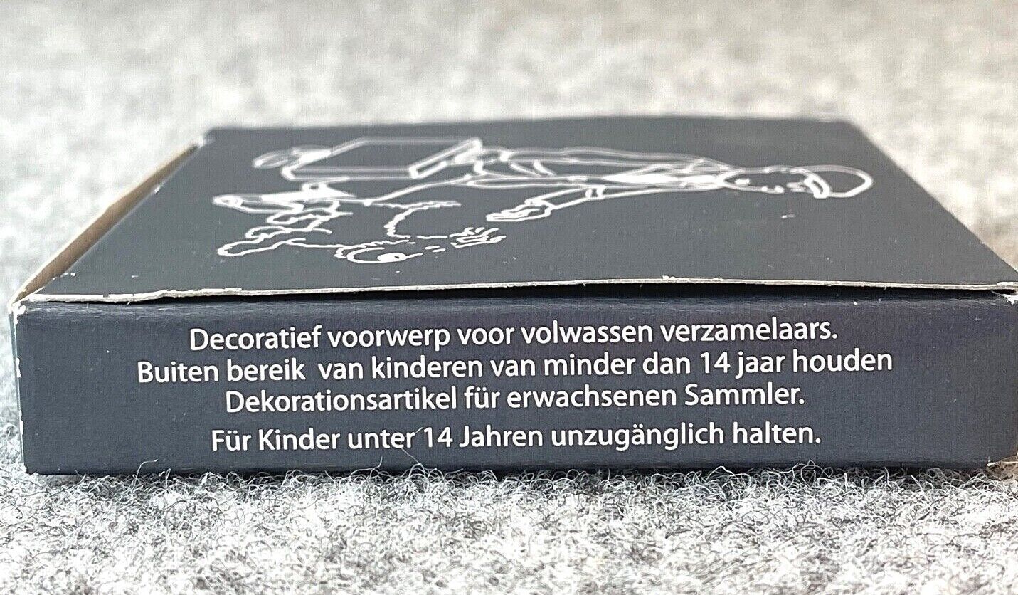 TINTIN RELIEF 2D Metal Figurine: Tintin Yellow Shirt - Moulinsart Archives Figure