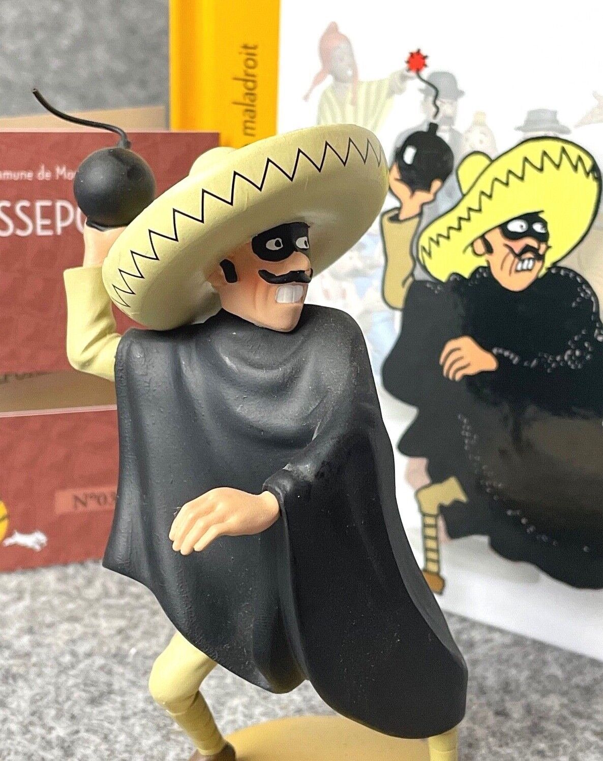 Tintin Figurines Officielle #97 Caporal Diaz: Broken Ear Resin Model Figure