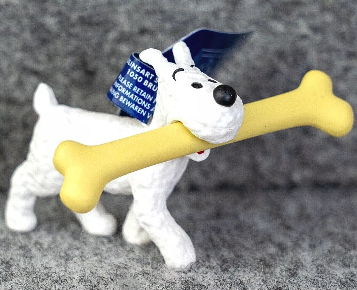Moulinsart Model Figure Tintin - Snowy with Bone 3cm 42504 ML Figurine 2009
