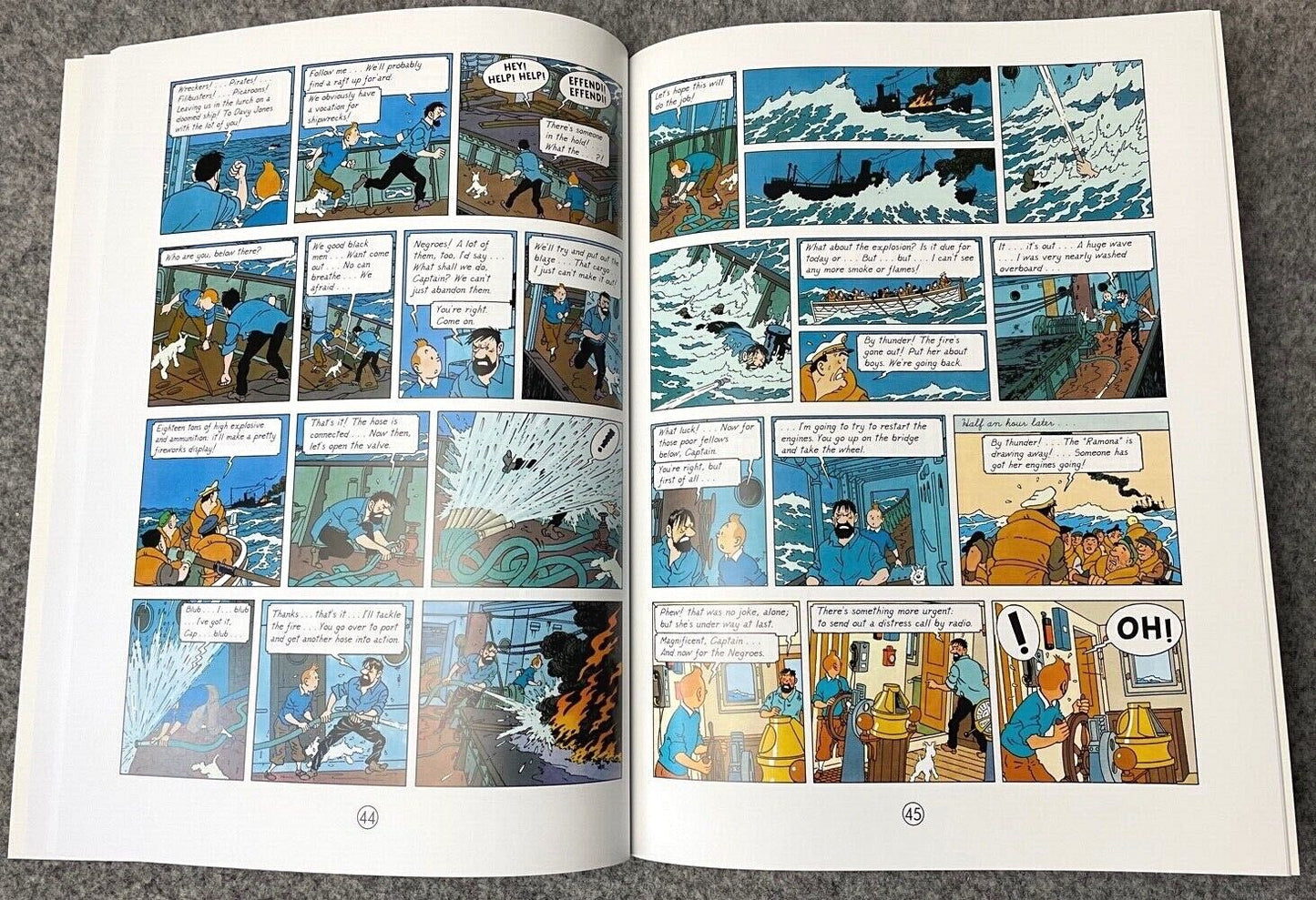 Red Sea Sharks - Tintin Farshore 2000s UK Edition Book Paperback Herge
