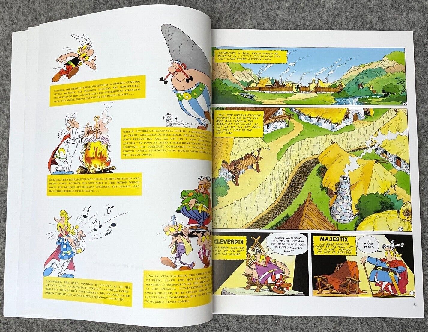 Asterix & Great Divide - 2000s Orion/Sphere UK Edition Paperback Book EO Uderzo