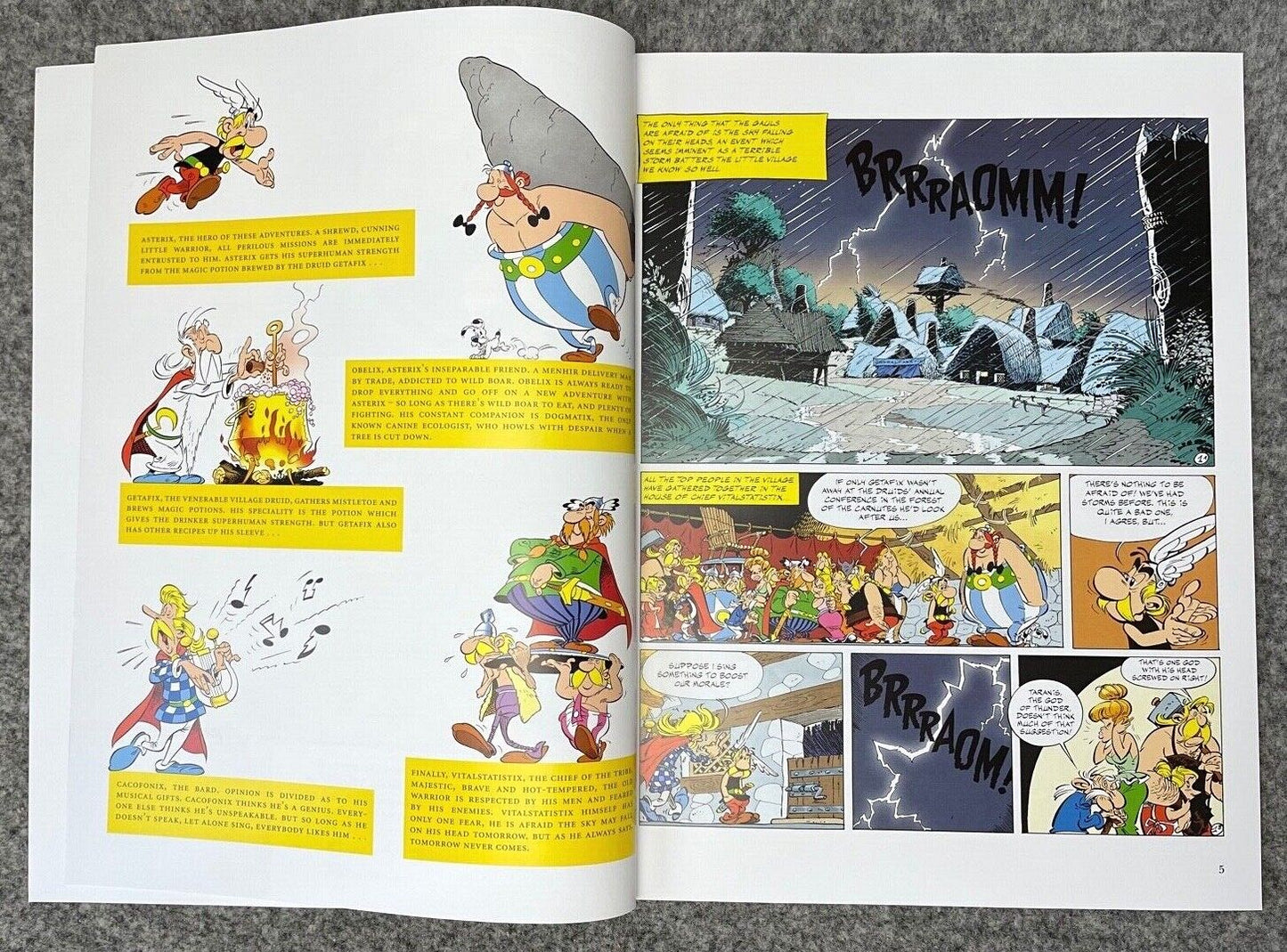 Asterix & Soothsayer - 2000s Orion/Sphere UK Edition Paperback Book EO Uderzo