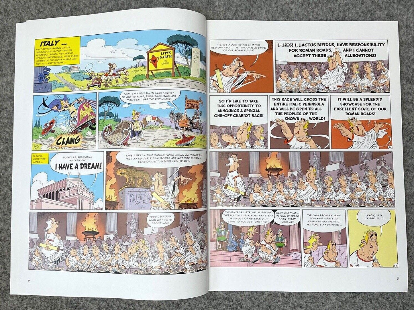 Asterix & Chariot Race - 2000s Orion/Sphere UK Edition Paperback Book EO Uderzo