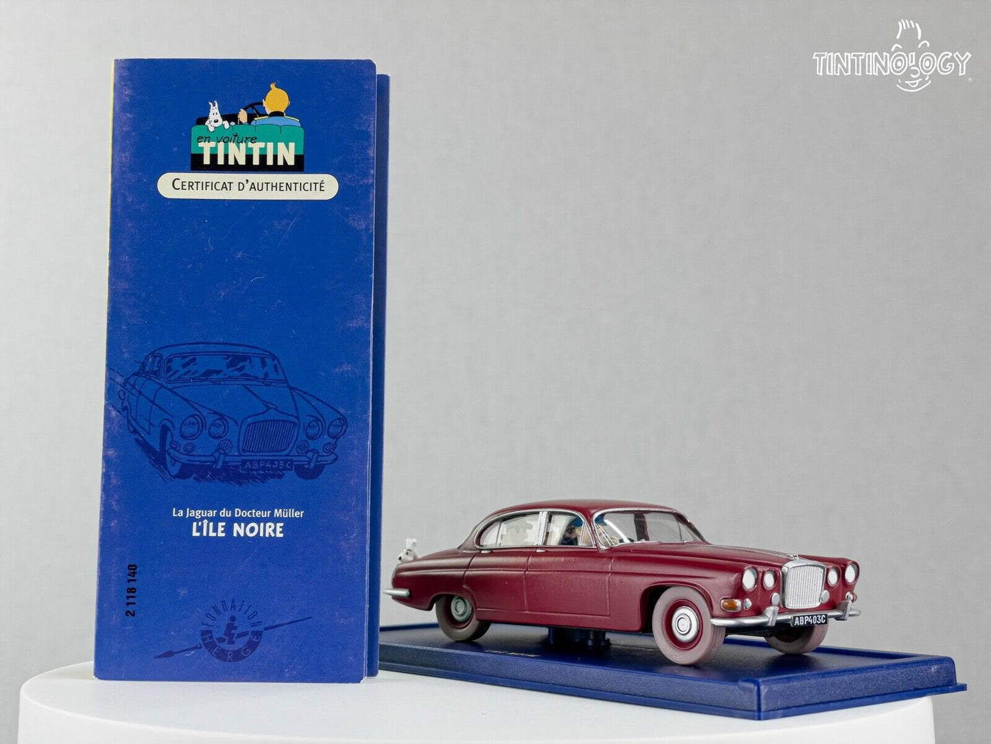 ATLAS TINTIN CAR # 40 Jaguar MK X - Black Island Herge model figure 1/43