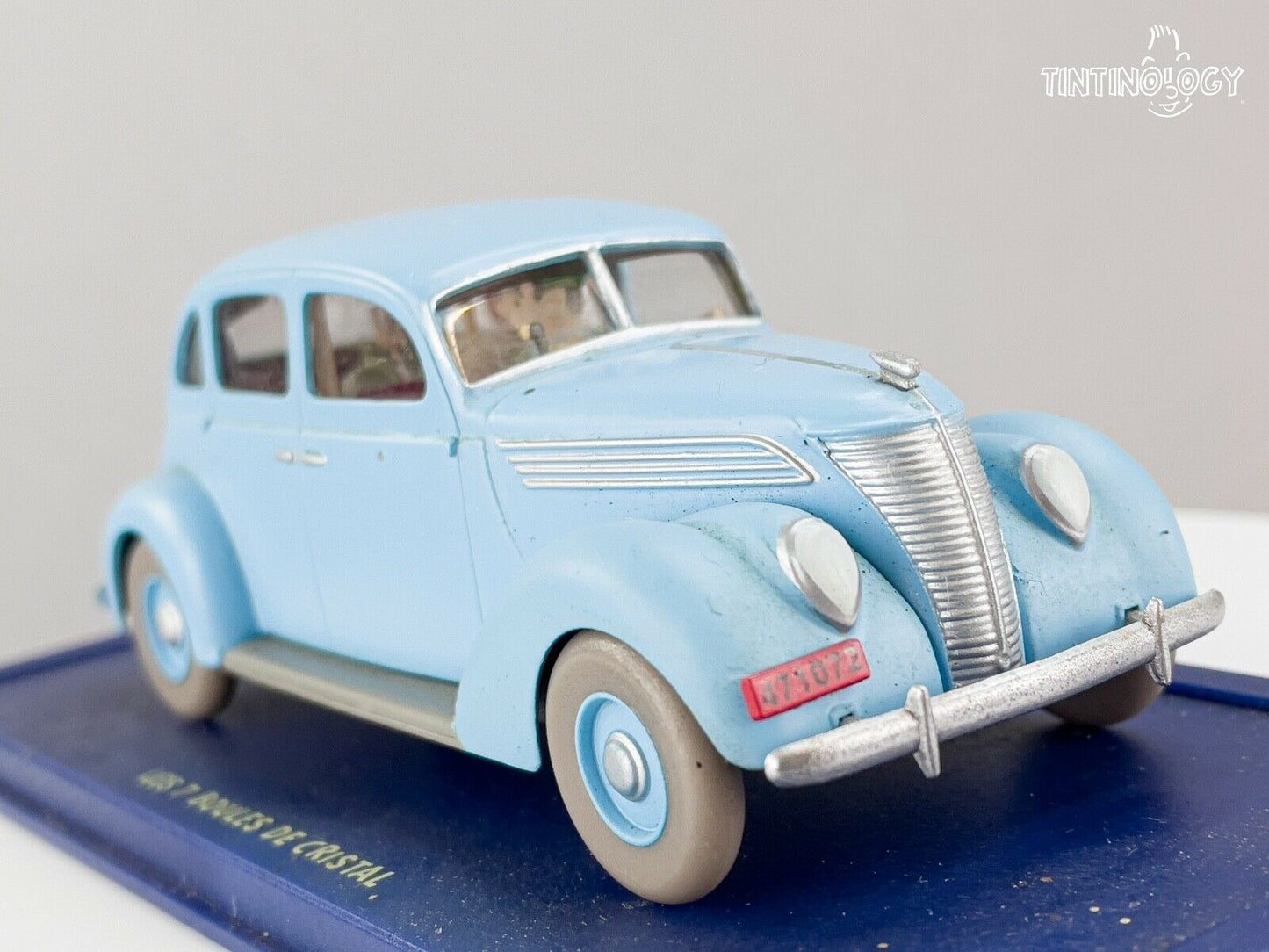 ATLAS TINTIN CAR # 25 Blue Ford Taxi 7 Crystal Balls Herge model car 1/43 Scale
