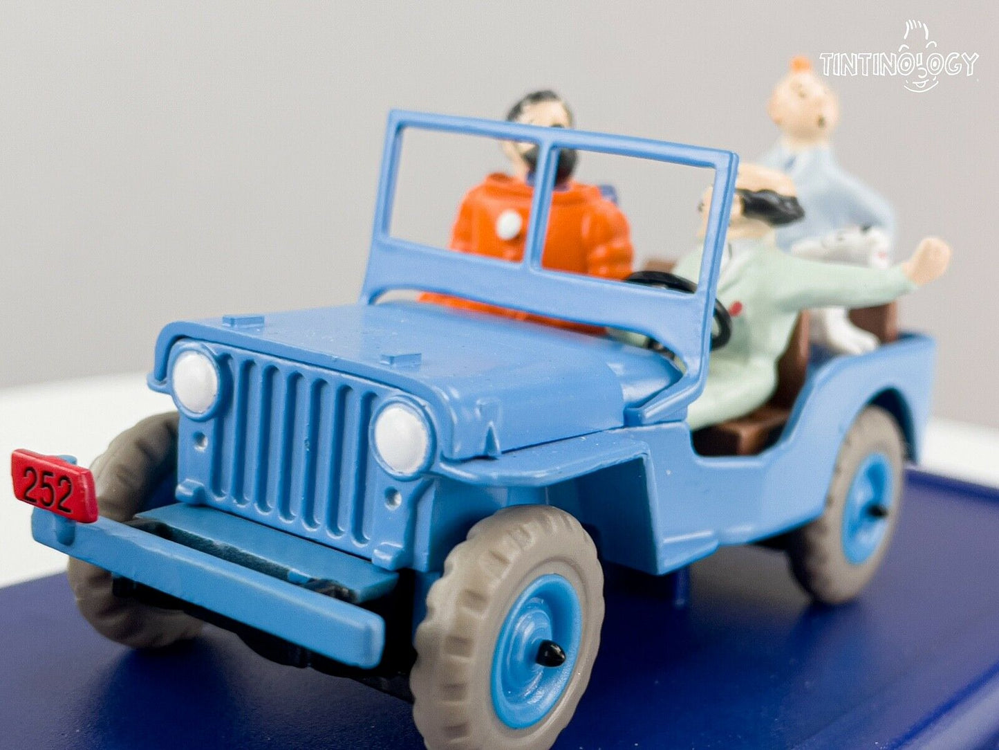 ATLAS TINTIN CAR # 1 Willys Jeep - Destination Moon Herge model car 1/43 Scale