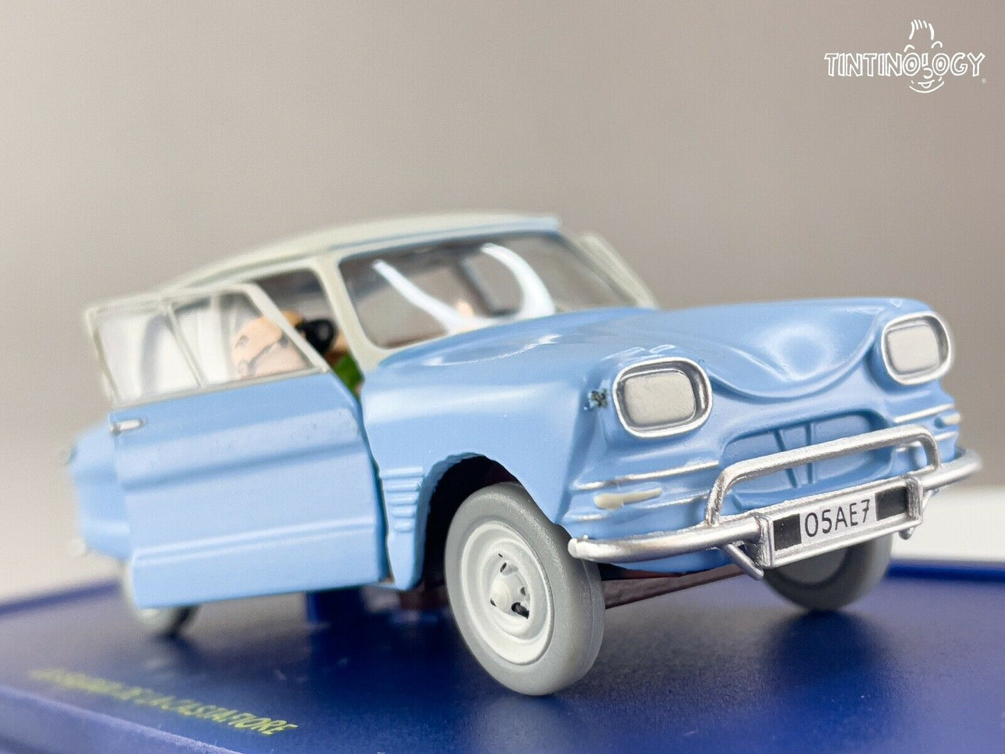 ATLAS TINTIN CAR # 14 Citroen Ami 6 Castafiore Emerald Herge model car 1/43 Scale