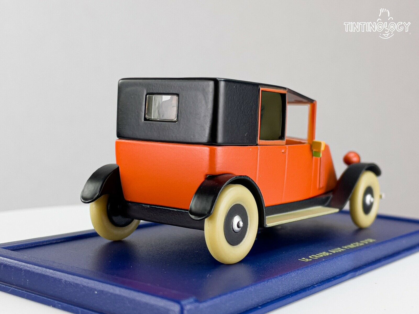 ATLAS TINTIN CAR # 46 Renault NN - Golden Claws Herge model car 1/43 Scale